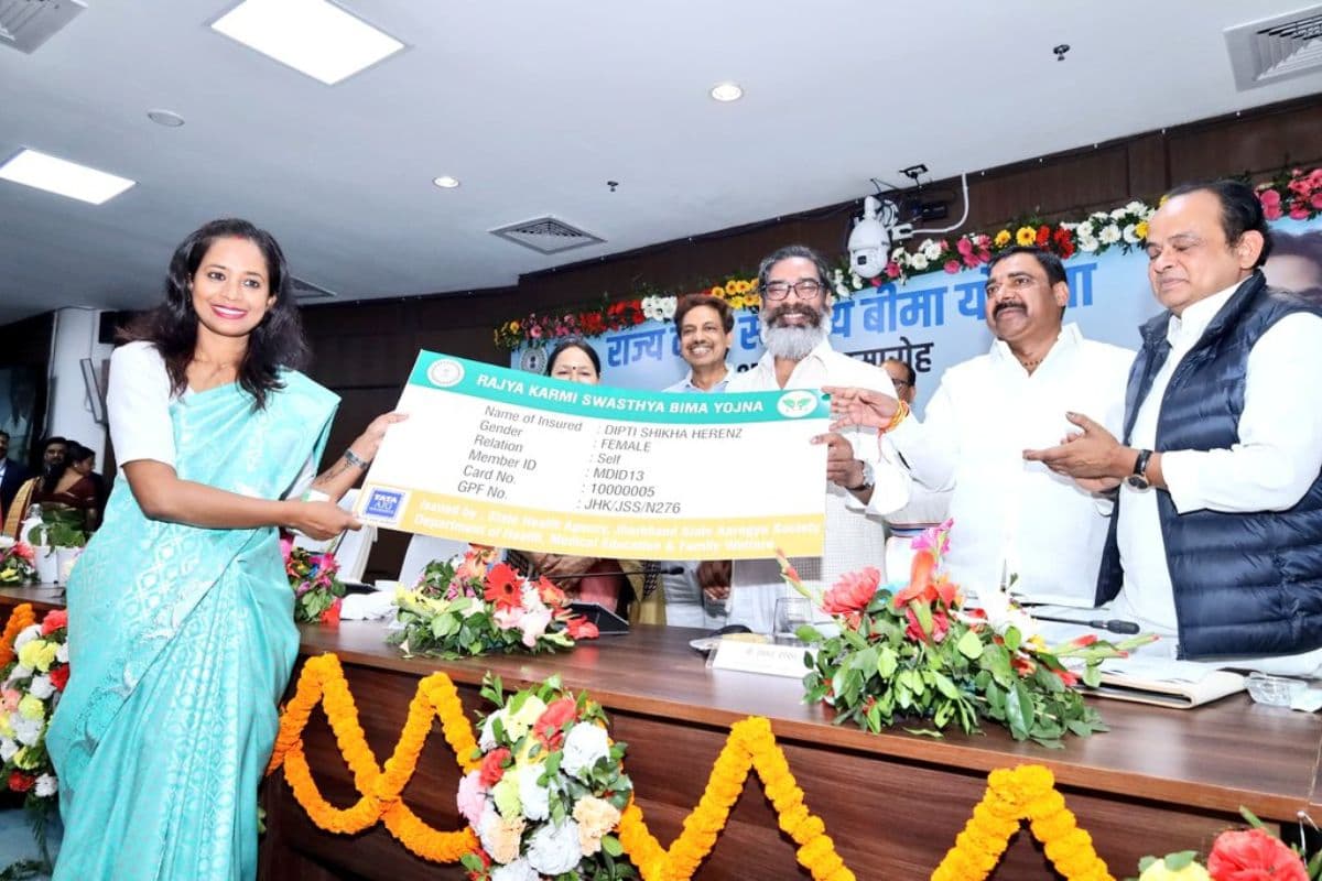 Hemant Soren Gift: हेमंत सोरेन की 1.63 लाख से अधिक कर्मियों को बड़ी सौगात, इन्हें भी मिलेगा लाभ, आज से कर सकेंगे आवेदन