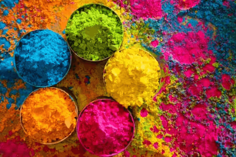 Chemical Colors on Holi: होली में केमिकल वाले रंगों की ऐसे करें पहचान फॉलो करें ये 5 टिप्स