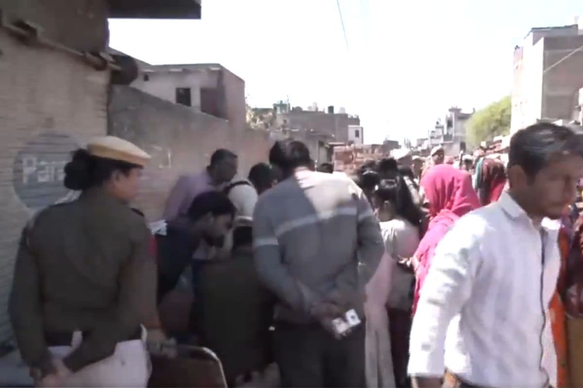 दिल्ली में अवैध बांग्लादेशी प्रवासियों की पहचान के लिए अभियान शुरू, 2 पकड़े गए