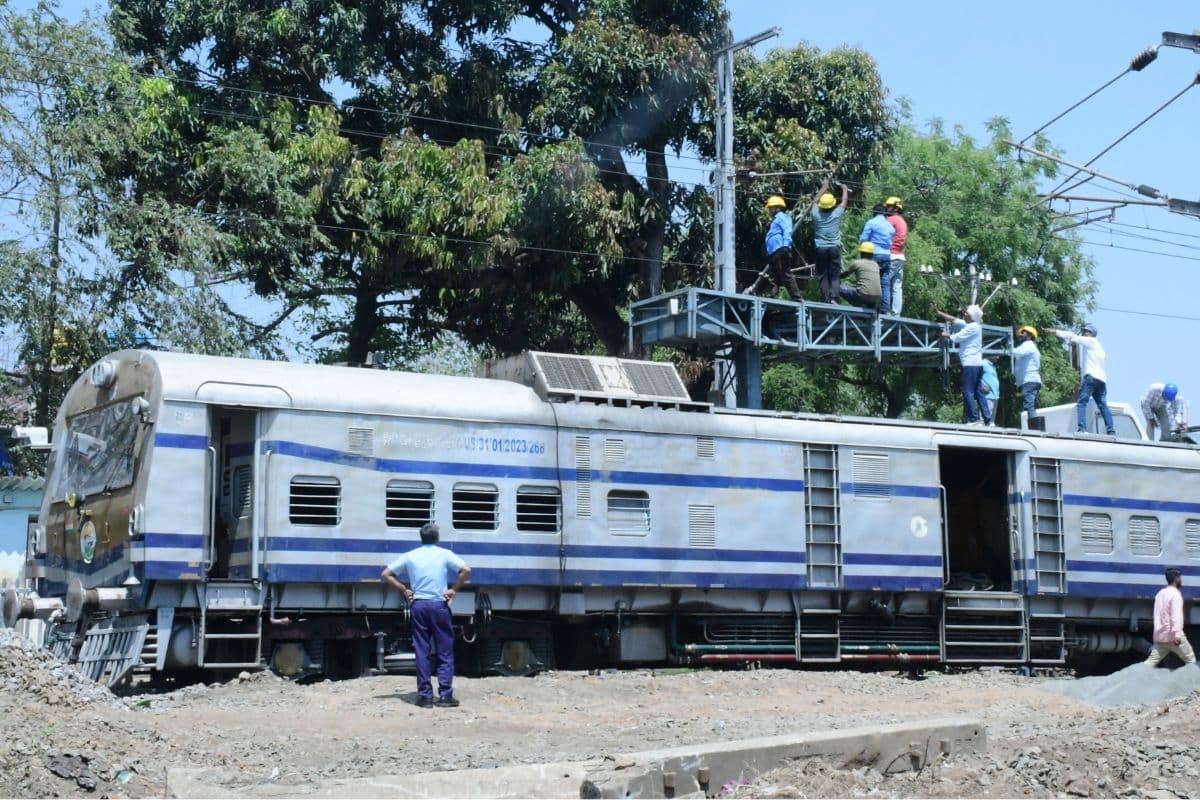 Indian Railways Gift: देवघर के लिए रेलवे का तोहफा, बैद्यनाथधाम स्टेशन से पहले की तरह दौड़ेंगी ट्रेनें