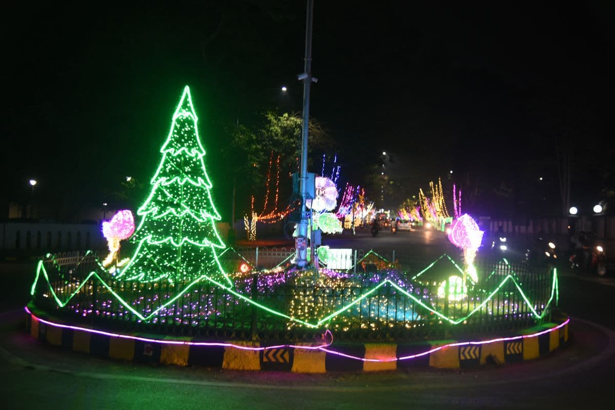 Jamsedji Tata Jayanti 2025: जमशेदजी टाटा की जयंती पर जगमगाएगा जमशेदपुर, जुबिली पार्क की भव्य लाइटिंग का उद्घाटन आज