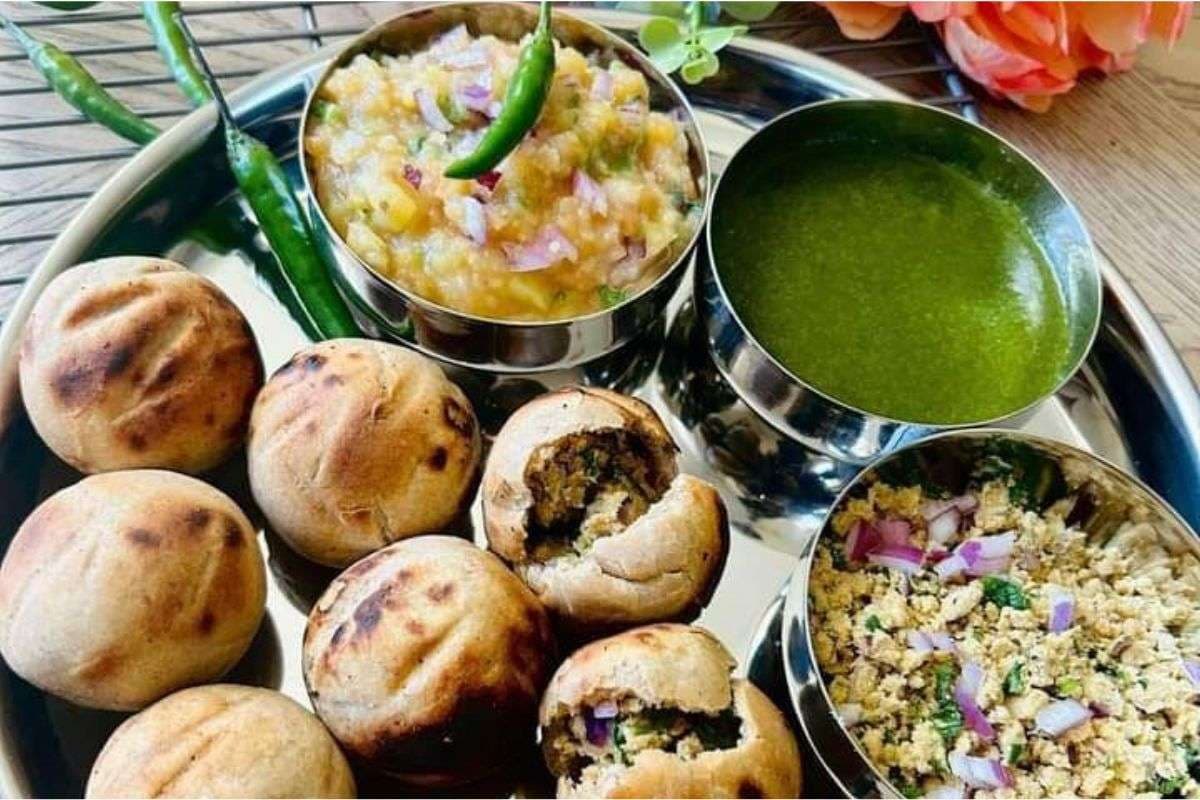 Litti Chokha Recipe: होली पर लगाये स्वाद का तड़का, घर पर बनाएं लाजवाब लिट्टी चोखा
