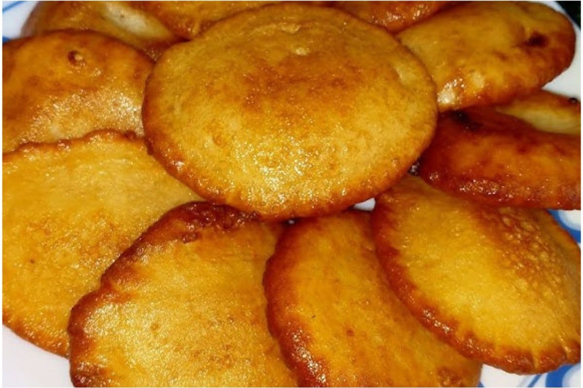 Maida Pua Recipe: होली पर कुछ ही मिनटों में बनाएं स्वादिष्ट मैदा का पुआ, यहां जाने बनाने का सीक्रेट
