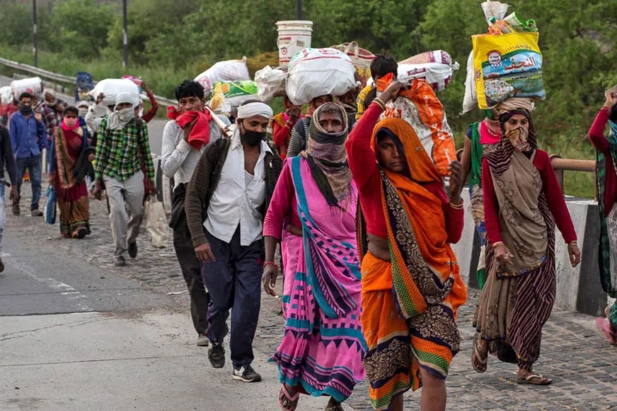 झारखंड के प्रवासी मजदूरों के लिए सरकार की बड़ी पहल, विभिन्न राज्यों में बनायें जायेंगे नियंत्रण केंद्र, मजदूरों को मिलेंगे कई लाभ