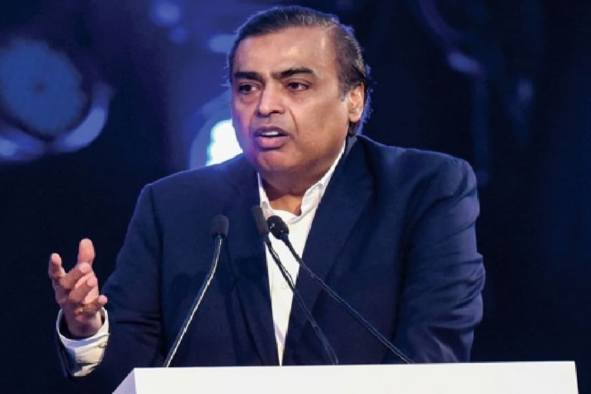 Ahmedabad Plane Crash: एयर इंडिया हादसे पर मुकेश अंबानी ने जताया गहरा दुख, कहा– इस संकट की घड़ी में पीड़ित परिवारों के साथ है रिलायंस