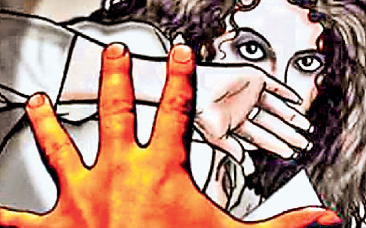 Muzaffarpur News: मुजफ्फरपुर पुलिस ने रेड लाइट एरिया से दो महिला को किया गिरफ्तार, नाबालिग लड़कियों के जीवन से करती थी खिलवाड़