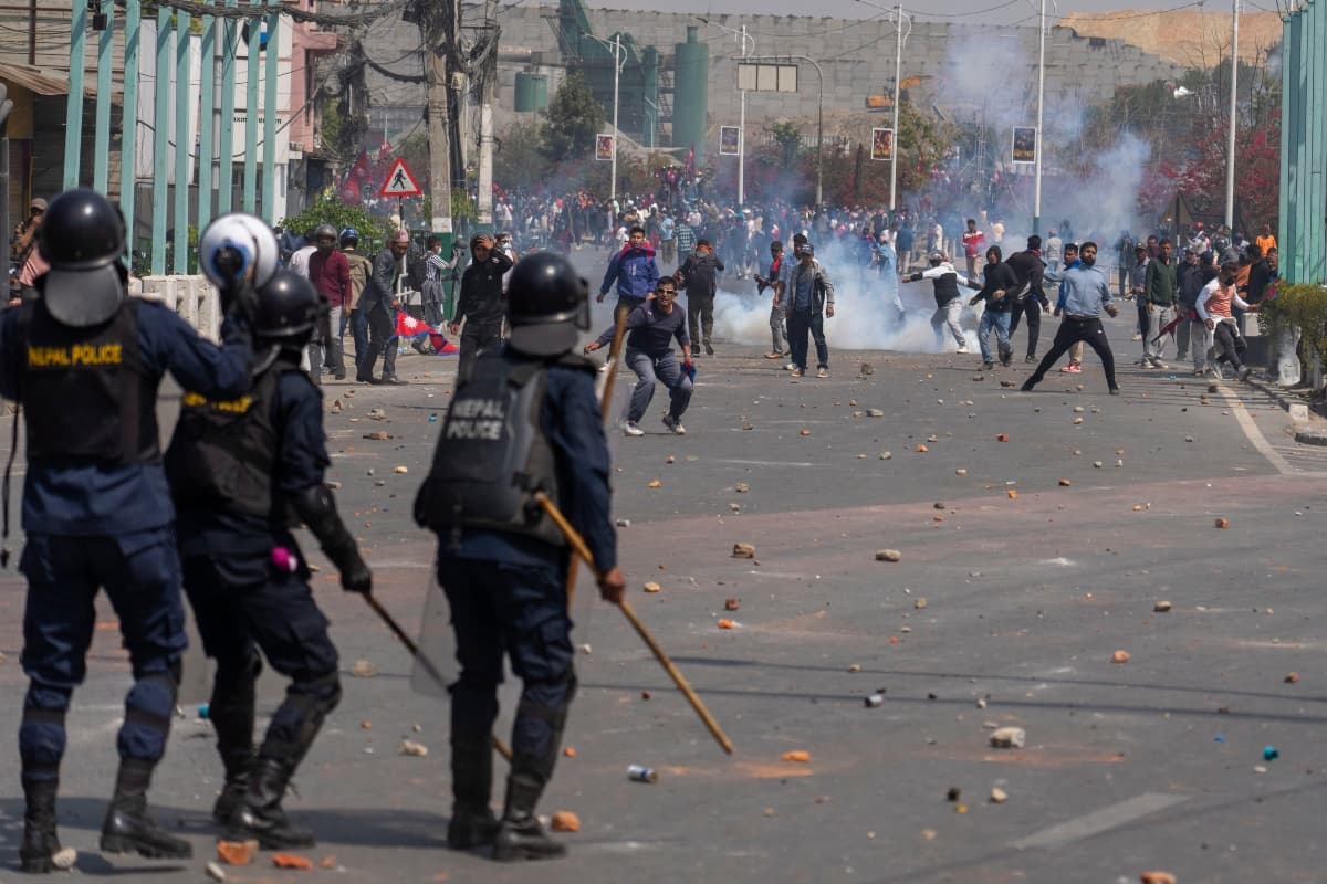 Nepal Protest: नेपाल में  राजशाही समर्थकों और सुरक्षाबलों के बीच झड़प, एक की मौत, कर्फ्यू