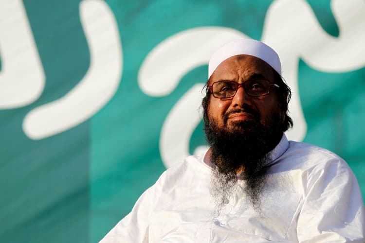 पाकिस्तान में हाफिज सईद के मरने की खबर, सोशल मीडिया में हड़कंप, अभी आधिकारिक पुष्टि नहीं