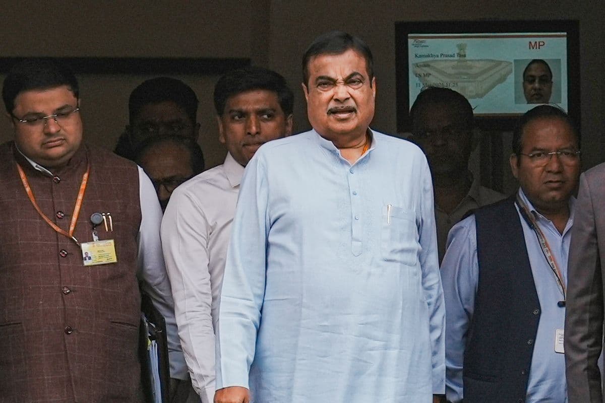 Video: 'उसको कसके मारुंगा लात, चाहे मंत्री पद चला जाए', नितिन गडकरी ने ऐसा क्यों कहा?