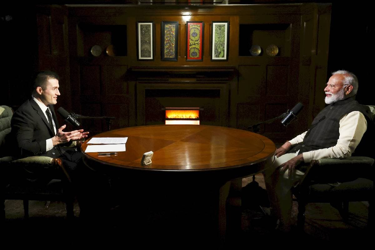 PM Modi Podcast : 2002 के बाद से कोई सांप्रदायिक हिंसा नहीं हुई, गुजरात दंगे पर खुलकर पीएम मोदी ने की बात