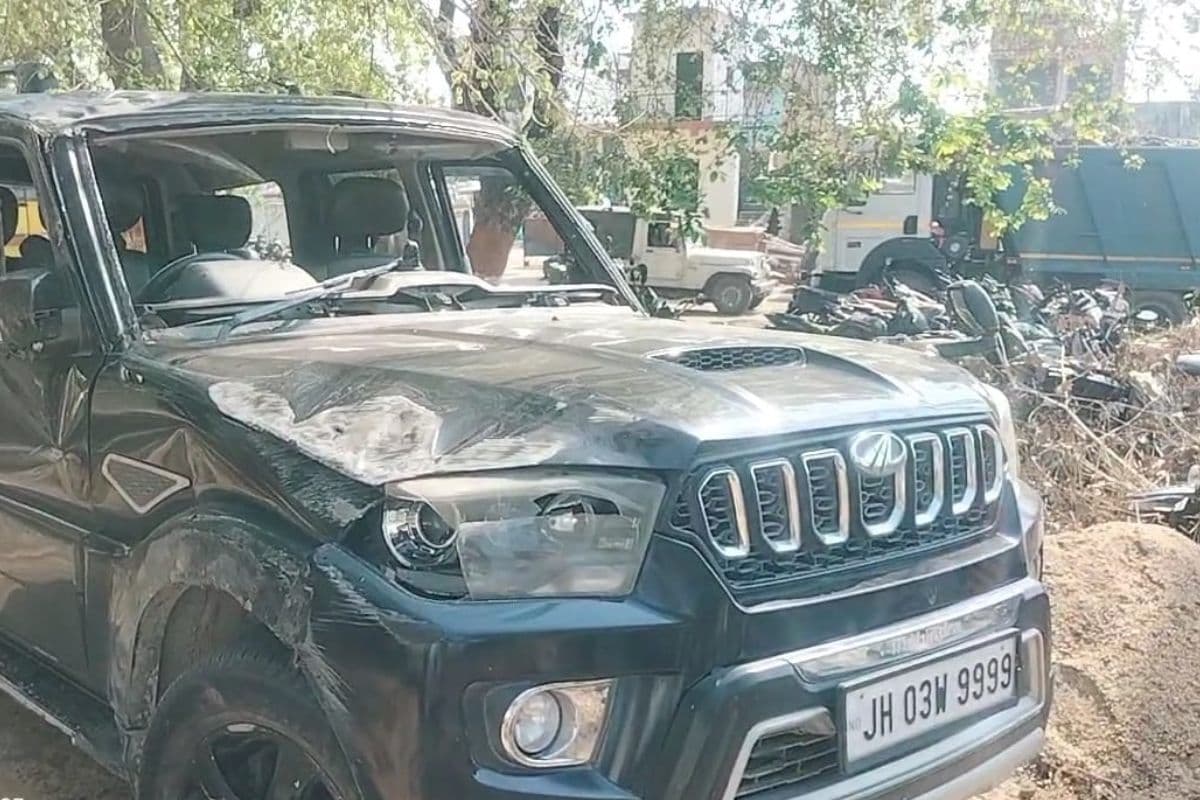 पलामू में ड्राइवर से मारपीट कर स्कॉर्पियो लूटने वाले तीन लुटेरे गिरफ्तार, एक फरार