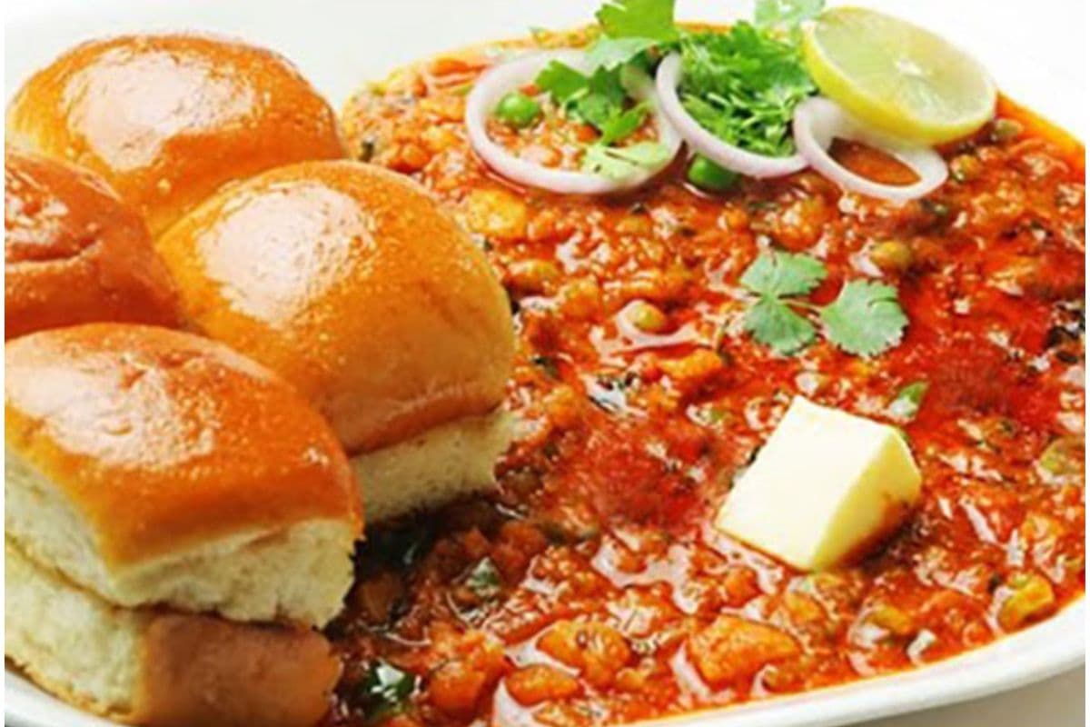 Pav Bhaji Recipe: घर पर बनाएं पाव भाजी और महसूस करें मुंबई के स्ट्रीट फूड का मजा