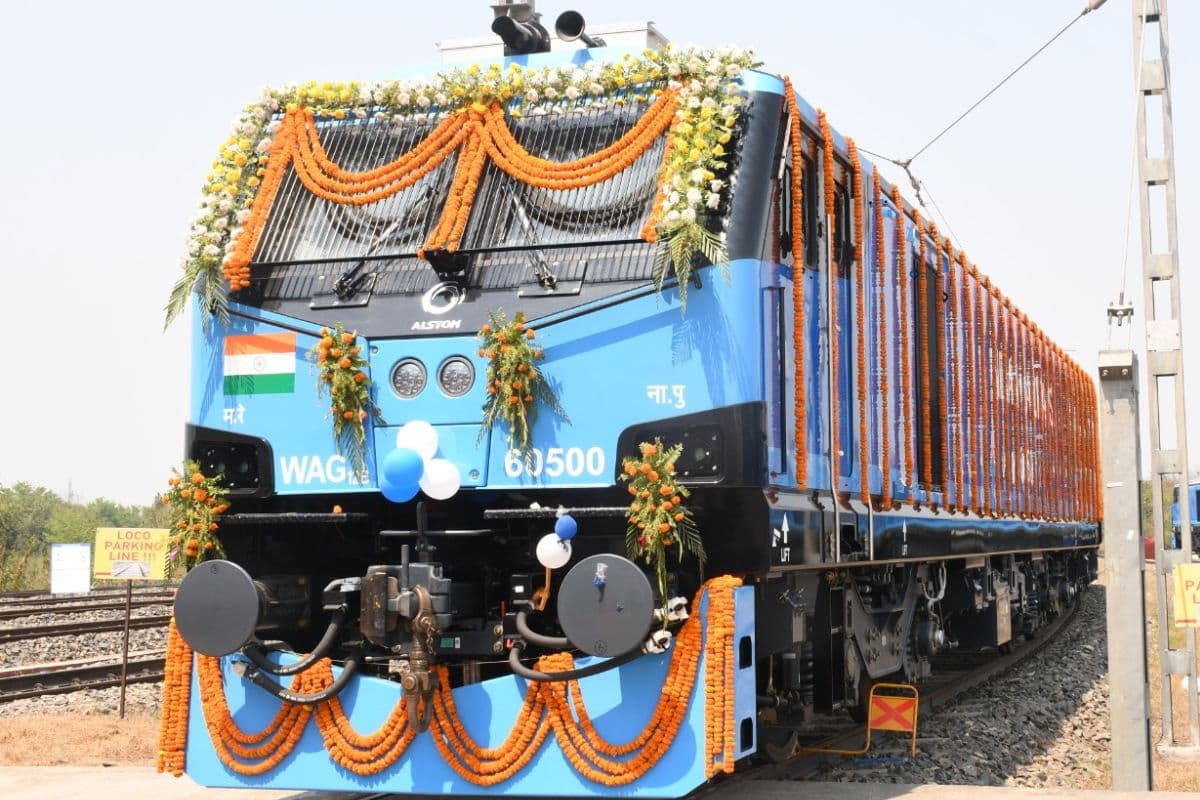 मधेपुरा रेल इंजन कारखाने ने रचा इतिहास, भारतीय रेलवे को सौंपा 500वां इलेक्ट्रिक लोकोमोटिव  
