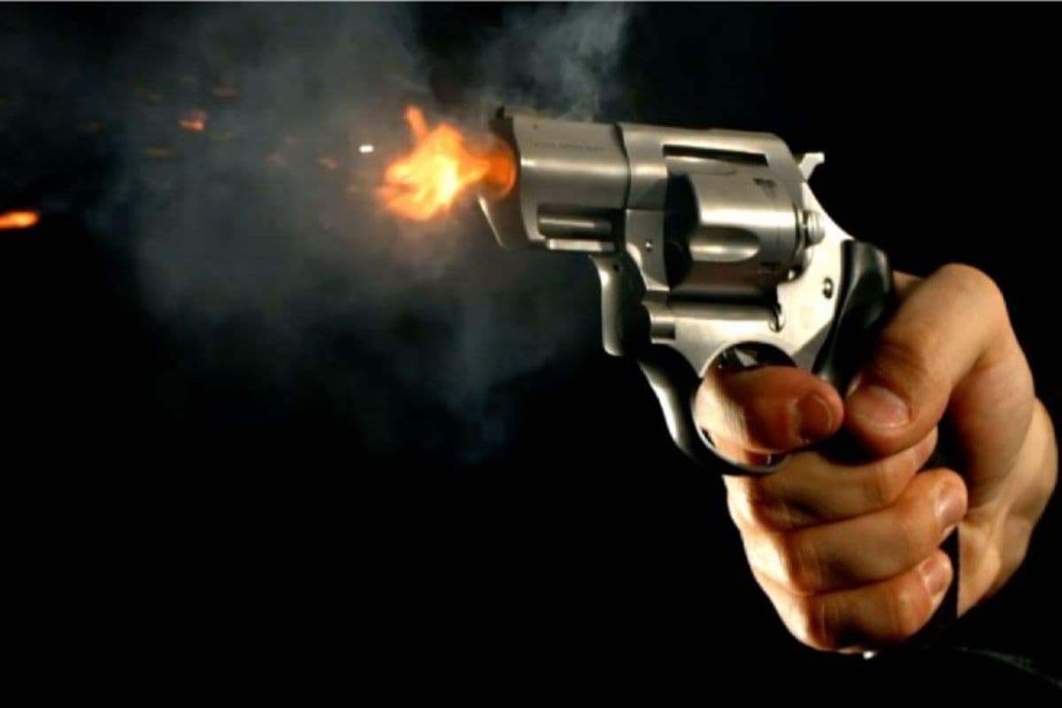 मधेपुरा में स्कूल जा रहे शिक्षक को अपराधियों ने मारी गोली, रेफर