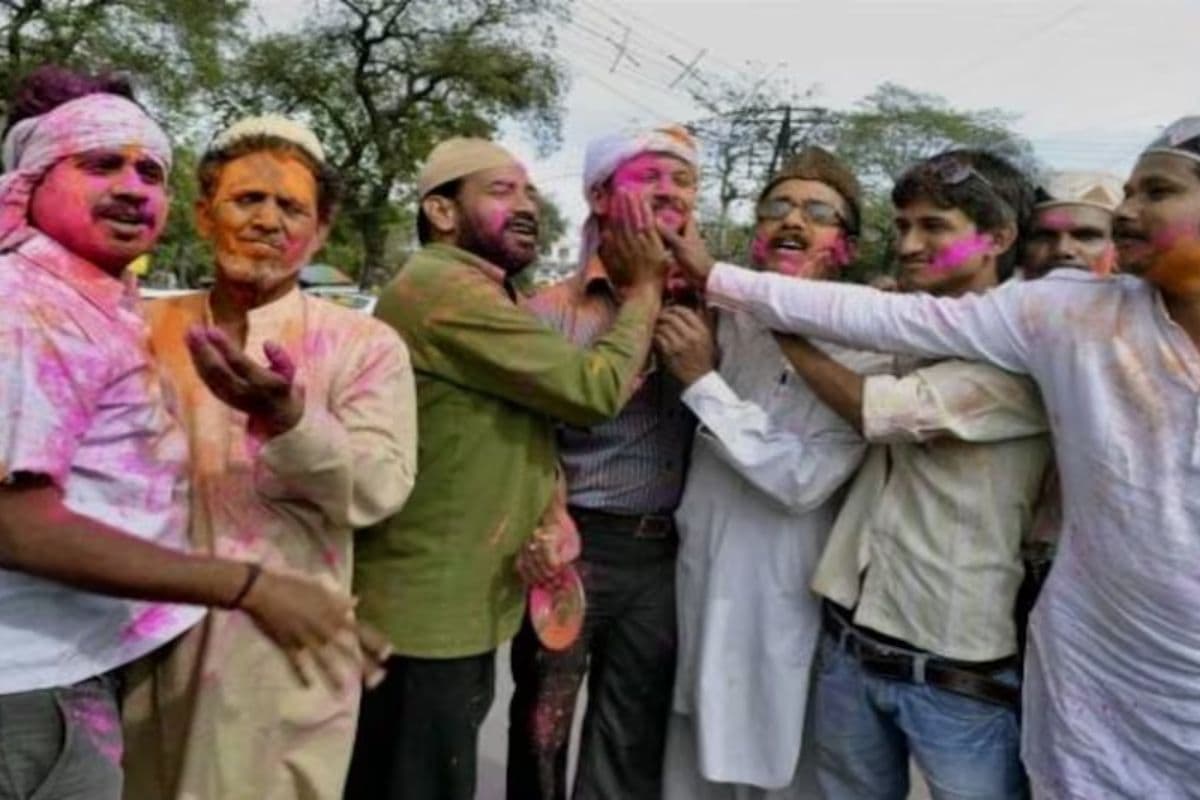 ब्रज की होली में मुसलमानो की एंट्री पर लगे रोक, BJP विधायक बोले, रंग लगाने पर अल्लाह माफ नहीं करेगा 