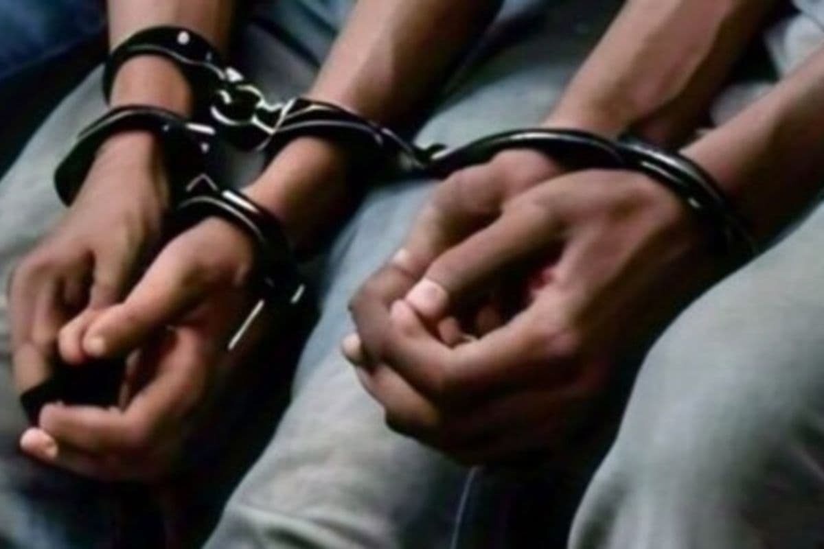 मुजफ्फरपुर में सोना लुटेरा गिरोह के दो शातिर समेत तीन अपराधी गिरफ्तार, पुलिस ने खदेड़ कर दबोचा