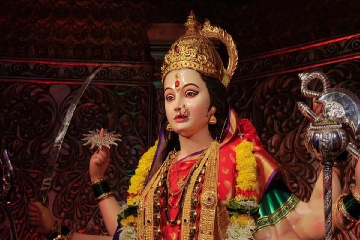 BJP ने नवरात्री में की नॉनवेज खाने को बैन करने की मांग, भड़की कांग्रेस, बोली- सब खाते हैं