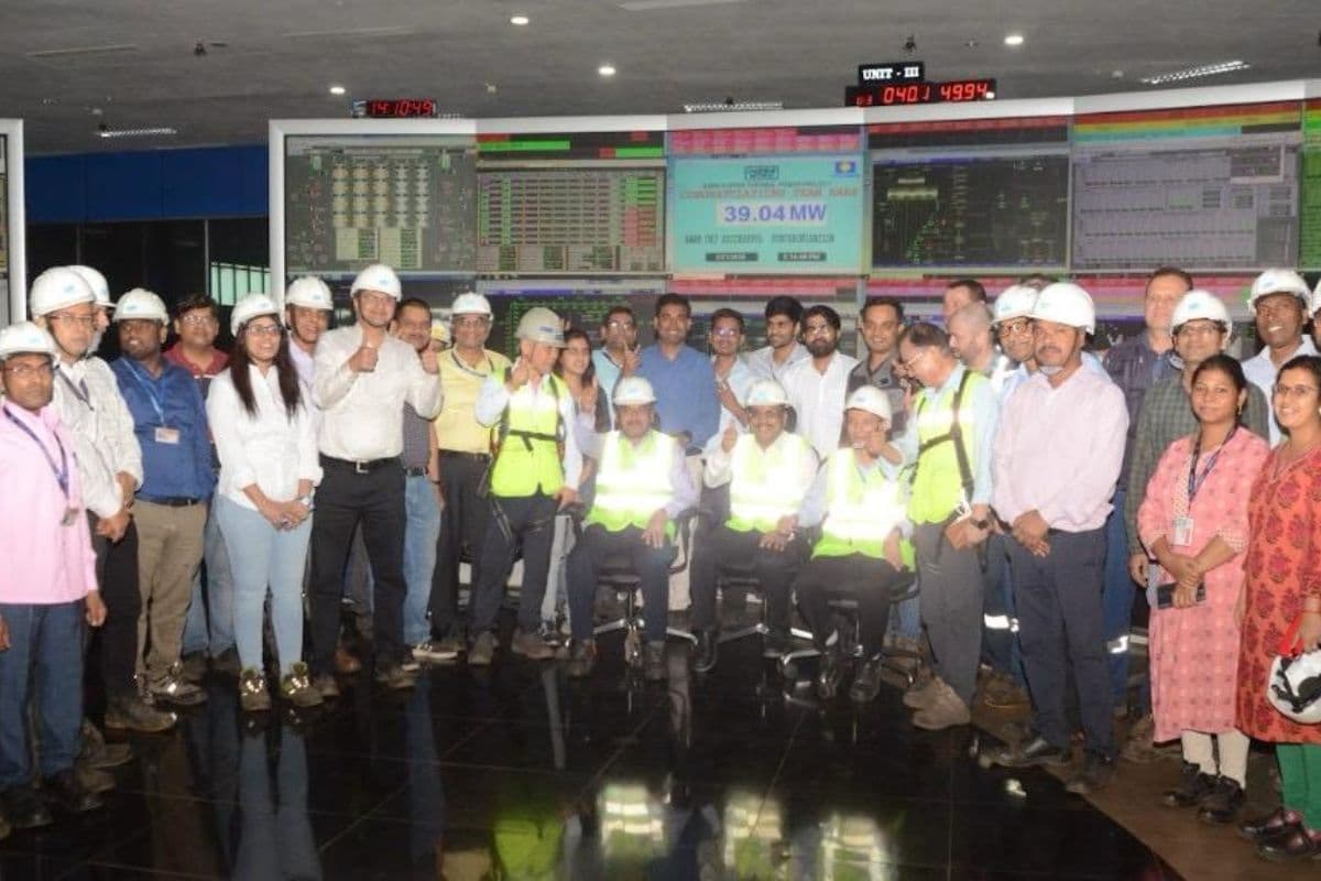 NTPC बाढ़ में मौजूद अधिकारी