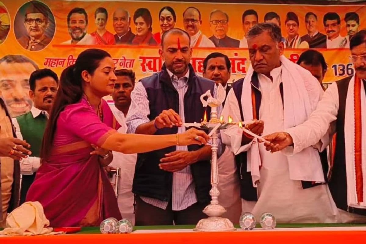 पटना में आयोजित कार्यक्रम में अखिलेश प्रसाद सिंह और कृष्णा अल्लवारू