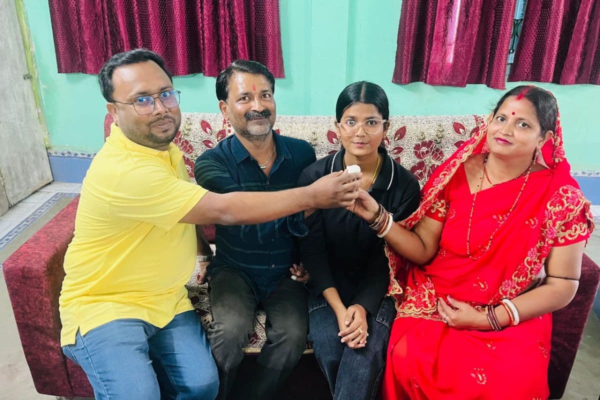 परिवार के साथ निधि