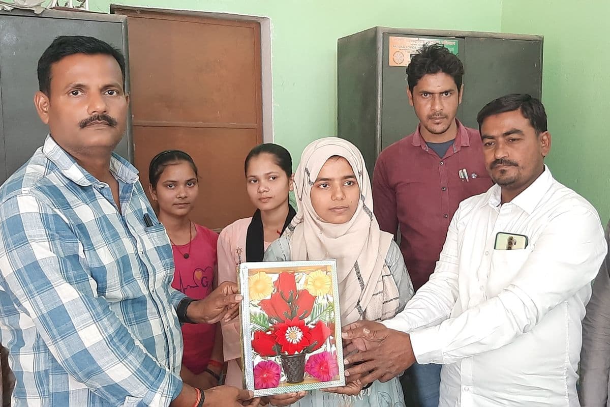 हाजीपुर थर्ड टॉपर जीनत 