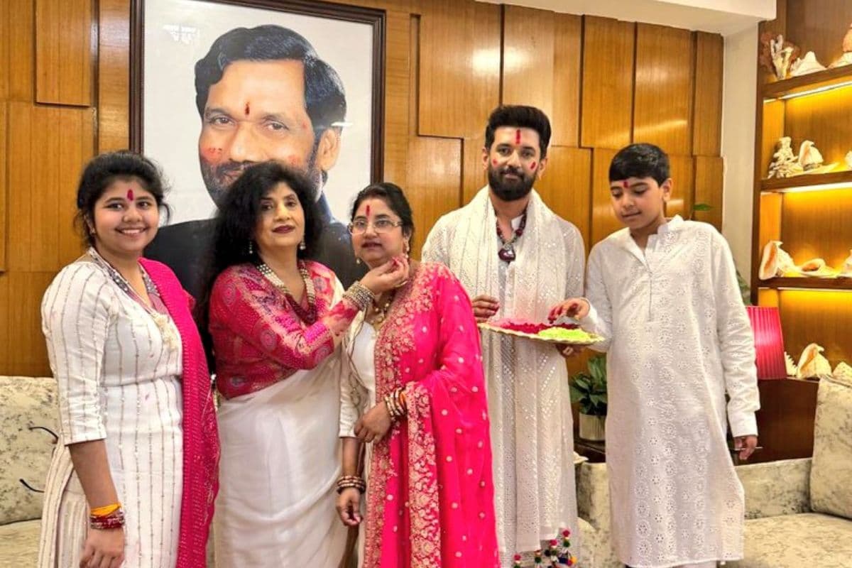 Holi 2025 : नवंबर में खेली जाएगी एक और होली, चिराग ने कुछ यूं दी बधाई