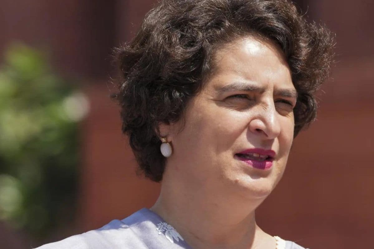 पायलट वाहन के हॉर्न से परेशान यूट्यूबर ने प्रियंका गांधी के काफिले का रोका, गिरफ्तार