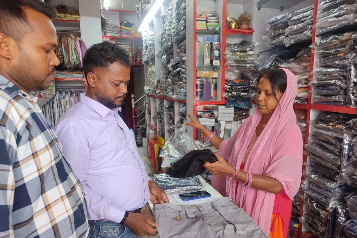 Success Story: पति थे ड्राइवर, खुद करती थीं सिलाई, लेकिन इस ट्रेनिंग से अब लाखों कमा रही हैं संध्या