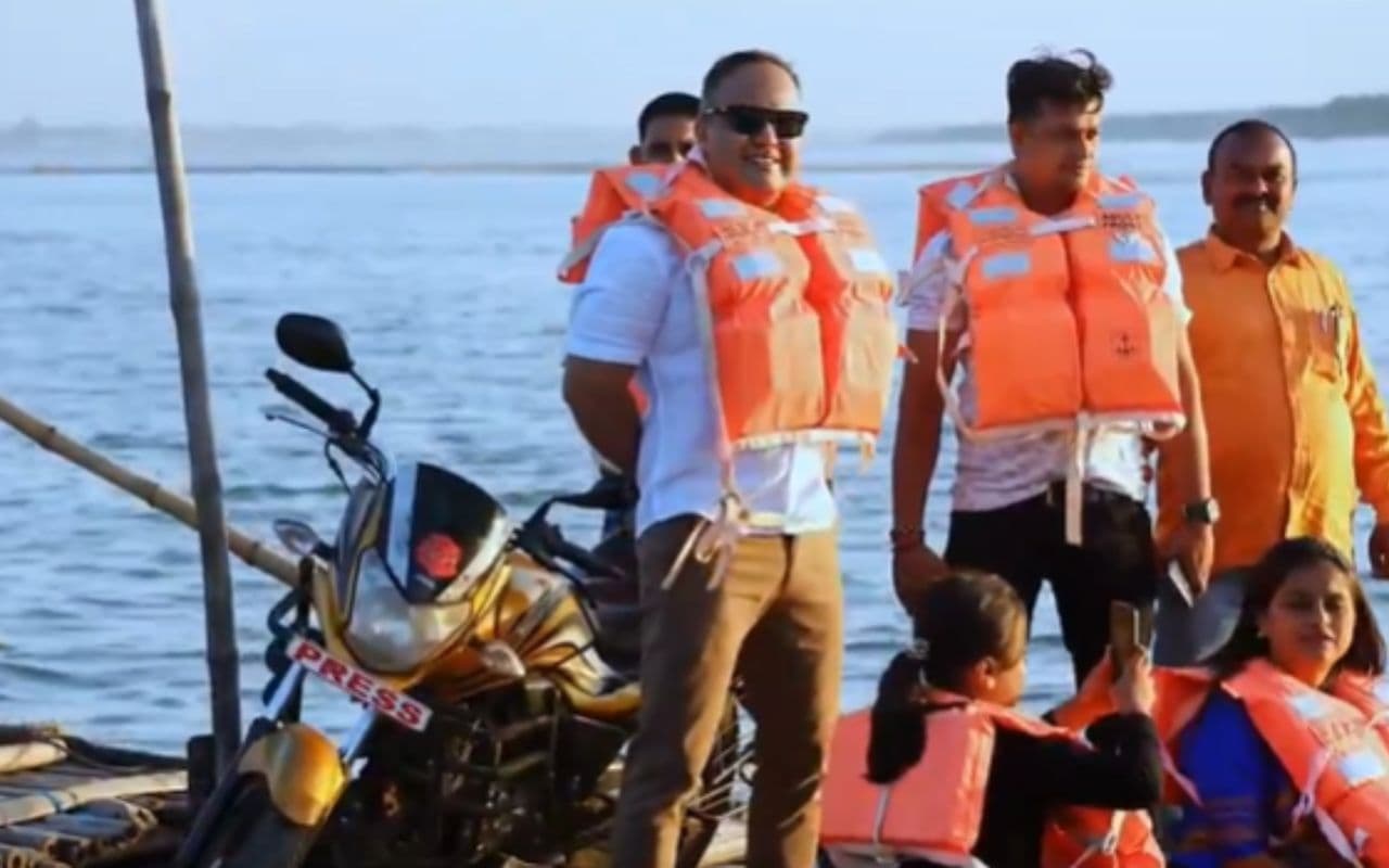 Shivdeep Lande: पत्नी और बेटी के साथ सीताचरण मंदिर पहुंचे शिवदीप लांडे, बोले- शब्दों में वर्णन करना मुमकिन नहीं