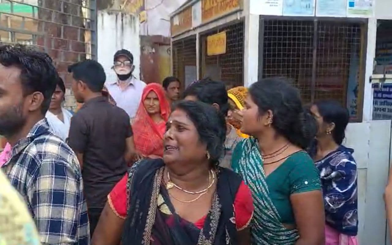 Big Accident: एक को बचाने में डूबे तीन दोस्त, होली से पहले सिवान में हाहाकार Big Accident: एक को बचाने में डूबे तीन दोस्त, होली से पहले सिवान में हाहाकार
