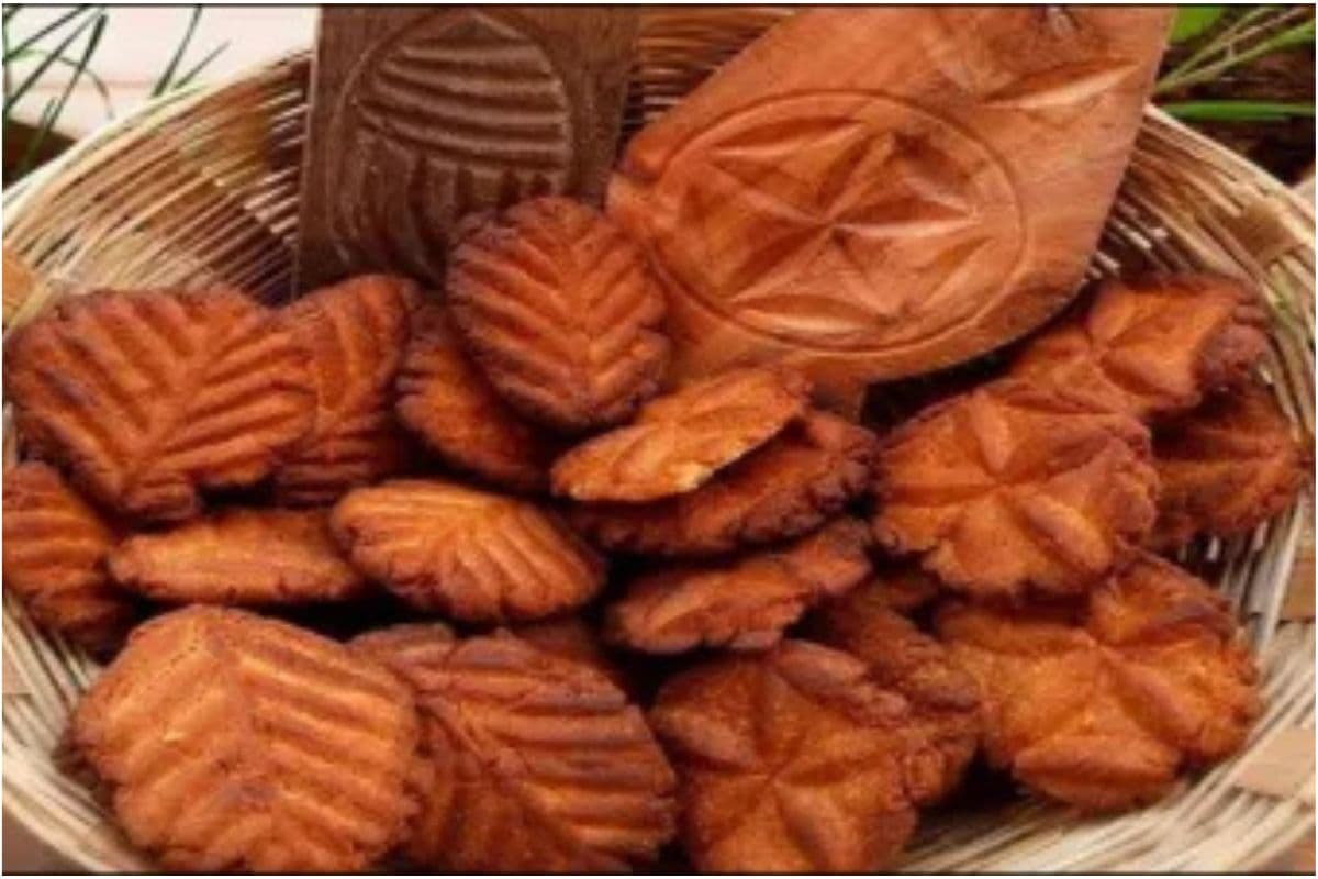 Thekua Recipe: छठ पूजा के लिये घर पर बनाएं स्वादिष्ट और खस्ता ठेकुआ,जानें रेसिपी Thekua Recipe: छठ पूजा के लिये घर पर बनाएं स्वादिष्ट और खस्ता ठेकुआ,जानें रेसिपी
