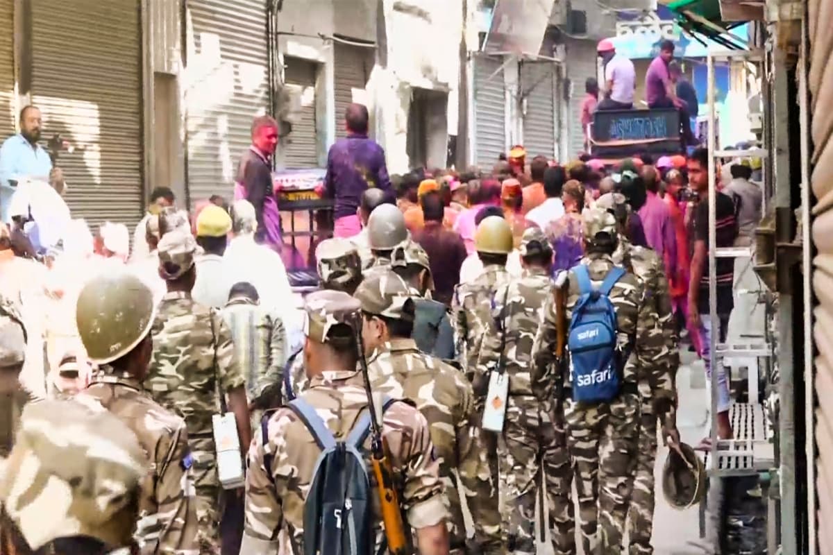 UP News: संभल में सबकुछ ठीक… होली का उल्लास और जुमे की नमाज… CO अनुज चौधरी ने कहा- कहीं कोई परेशानी नहीं