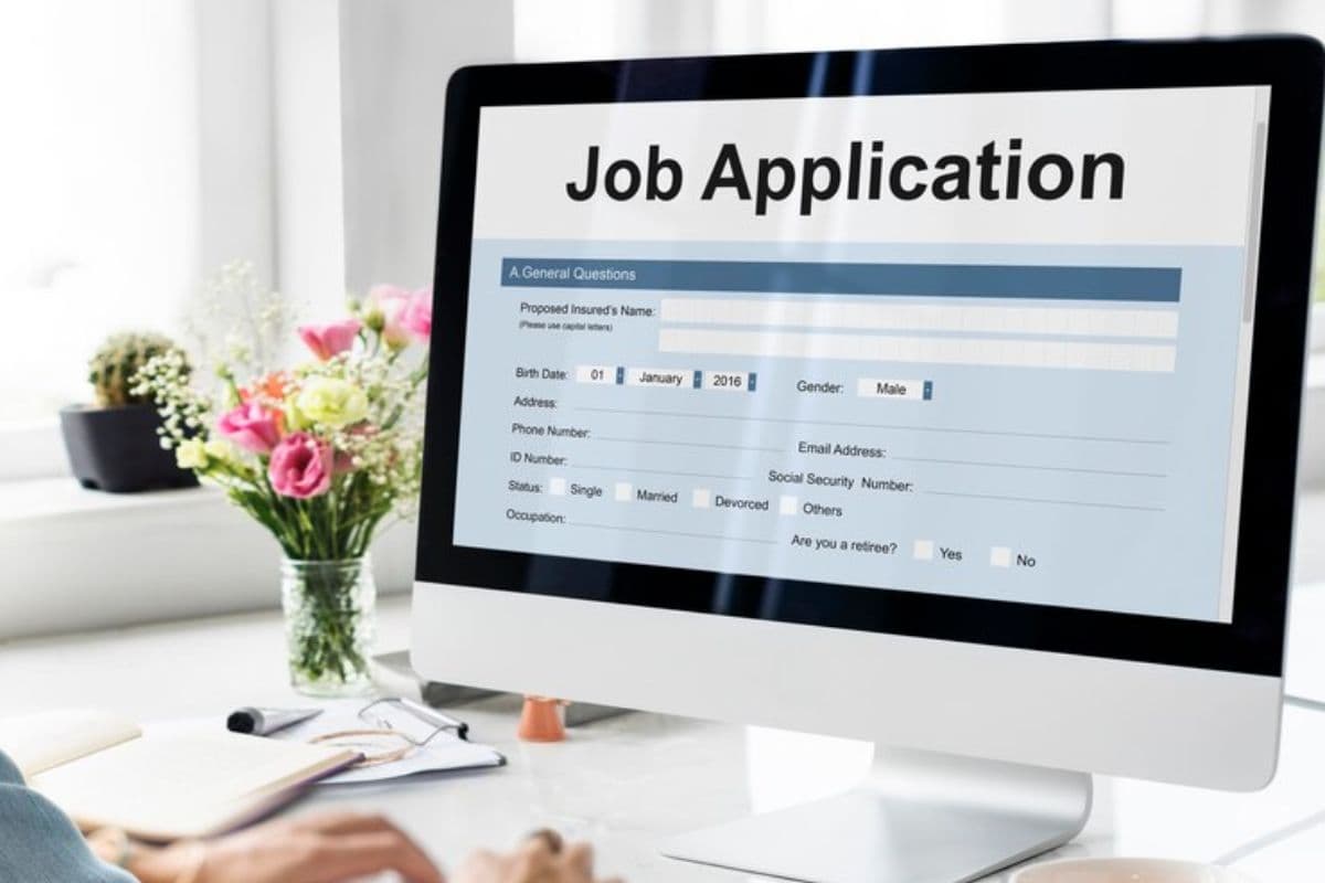 UPPSC Recruitment 2025: यूपी में आई कई पदों पर वैकेंसी जानें आवेदन प्रक्रिया, सैलरी  होगी 1.7 लाख से ज्यादा