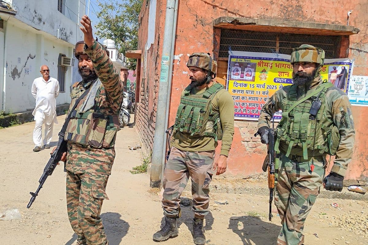 Jammu-Kashmir: जम्मू-कश्मीर में सुरक्षा बलों की बड़ी जीत, 5 आतंकवादियों को मार गिराया