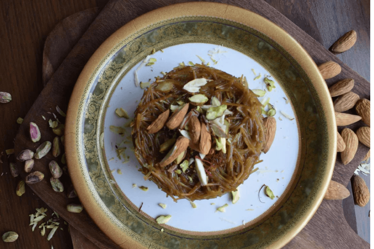 Sewaiyan Muzaffar Recipe: ईद पर खासतौर पर बनता है ये टेस्टी सेवइयों का मुजफ्फर, आसान है विधि