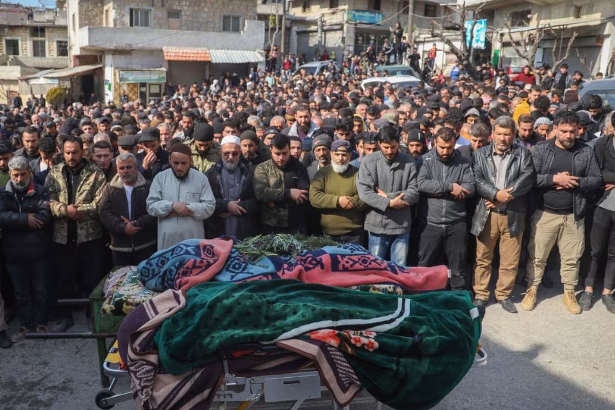 Women Paraded Naked: महिलाओं पर वीभत्स अत्याचार, जानकर आँखें भर आयेंगी; पहले बेइंतहा शोषण फिर गलियों से भूना