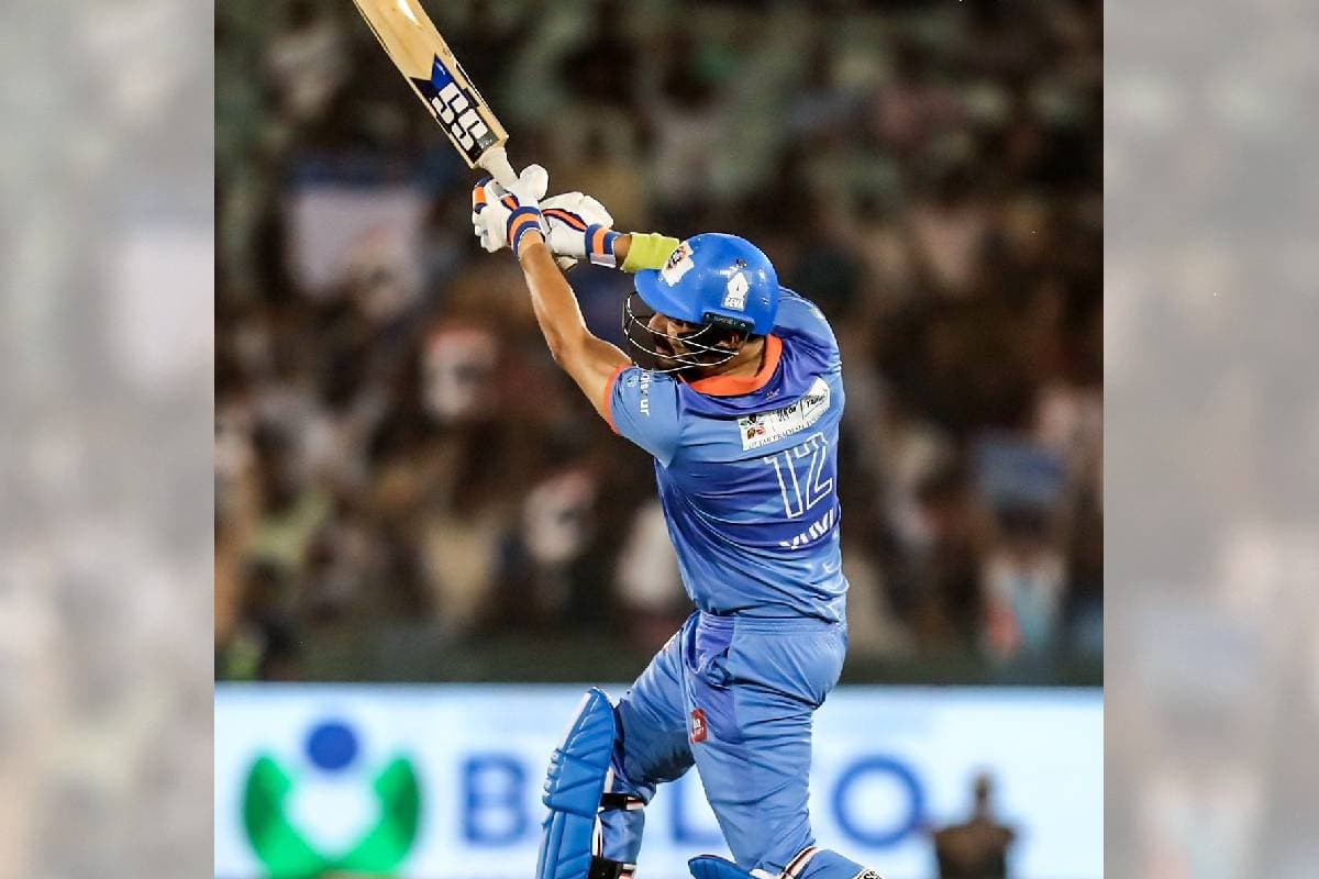 युवराज सिंह ने लगाए 6 छक्के, 26 गेंद पर जड़ दिया पचासा, कंगारुओं की उड़ाई धज्जियां