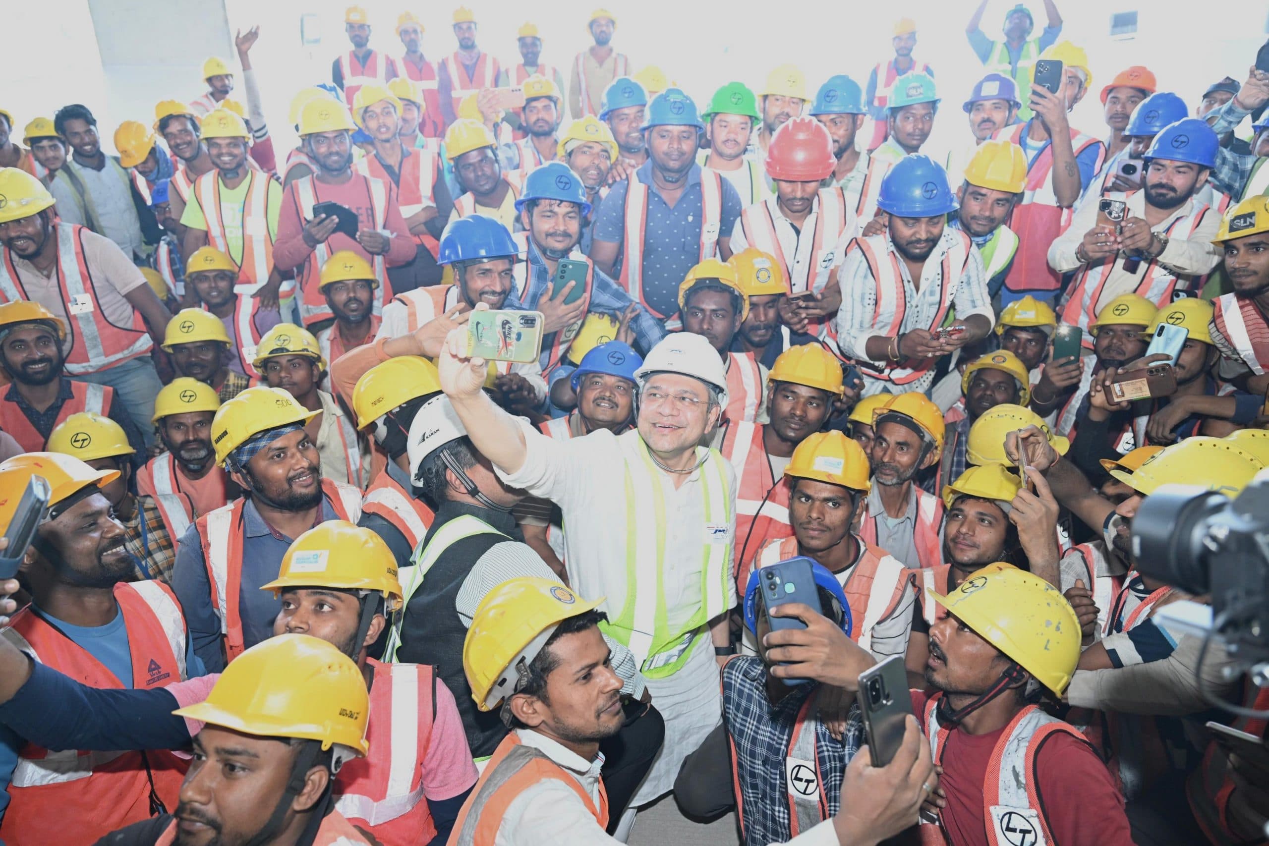 Railway: बुलेट ट्रेन परियोजना का आधा से अधिक हिस्सा हुआ तैयार