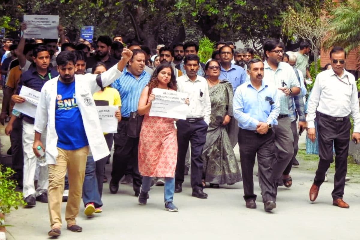 Doctors Strike: दर्द से कराह रही महिला को जाना पड़ा वापस, बिहार में डॉक्टरों का आंदोलन लिया उग्र रूप
