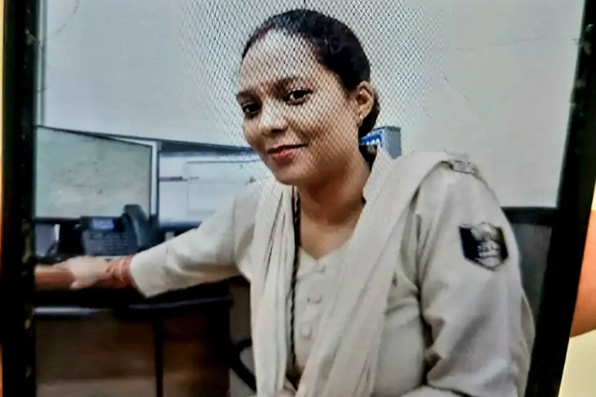 दुर्घटना के बाद सड़क पर तड़प-तड़प कर गई महिला सिपाही की जान, जन्म से ठीक पहले गर्भ में ही टूटा शिशु का दम