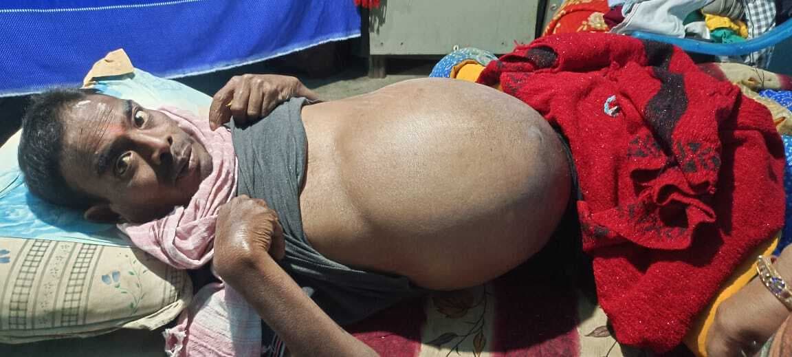 बीमार पति को छोड़कर पत्नी व बेटा फरार