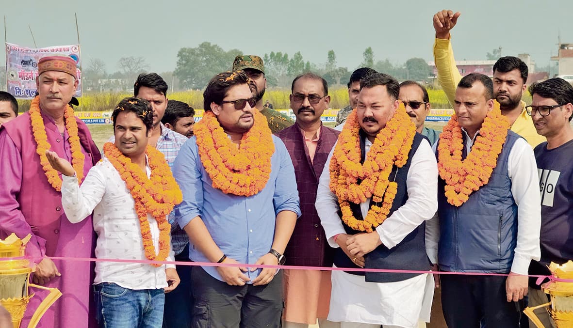 Gopalganj News  : आजमगढ़ को छह विकेट से हराकर फाइनल में पहुंची पटना की टीम, गोपालगंज व देवरिया के बीच दूसरा सेमीफाइनल आज