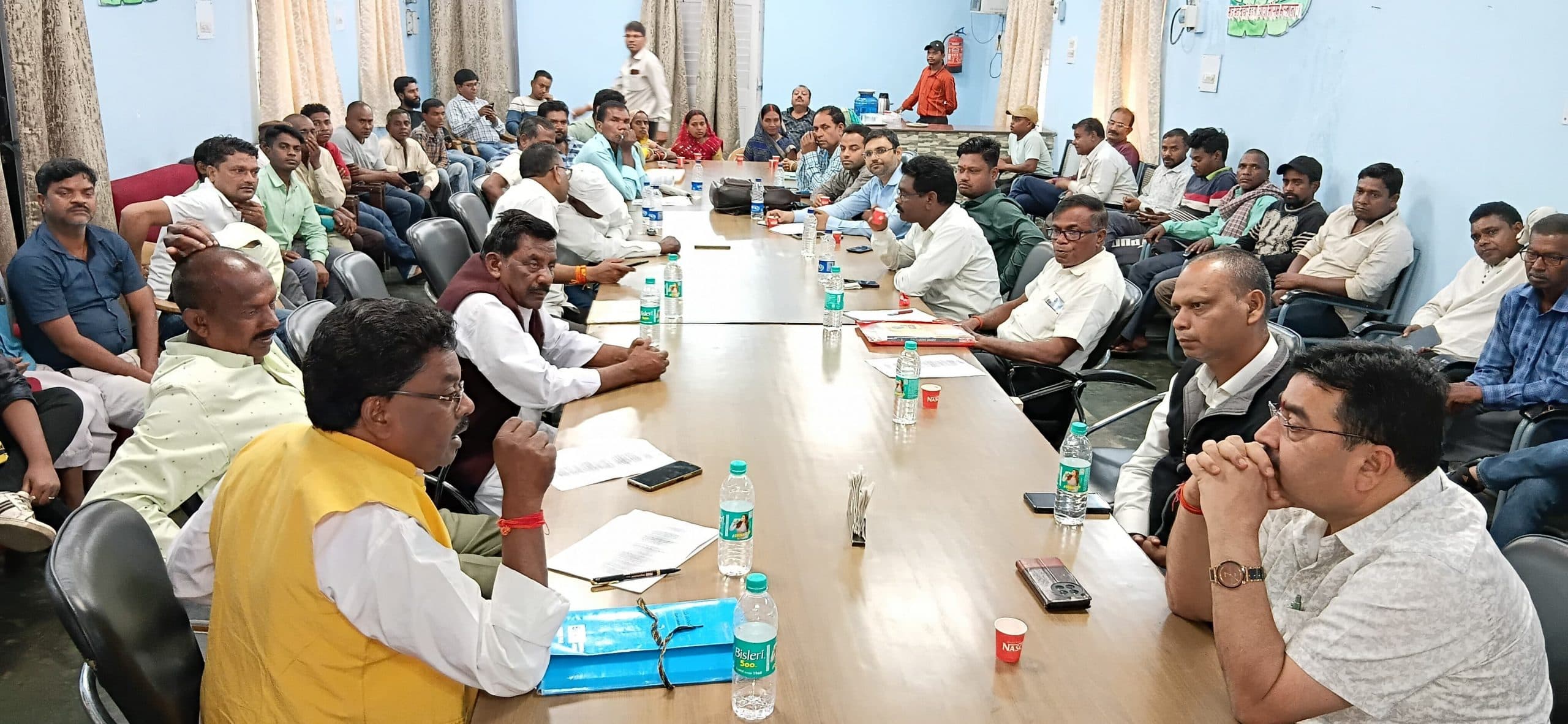 Bokaro News : प्रबंधन से वार्ता, तीन मार्च से प्रस्तावित आंदोलन स्थगित