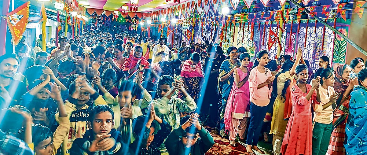 seraikela kharsawan news: श्री गणेश जी मेरे अंगना पधारे...