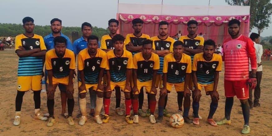 East Singbhum News : ऑनलाइन स्पोर्टिंग को हरा वन मैन आर्मी बना चैंपियन