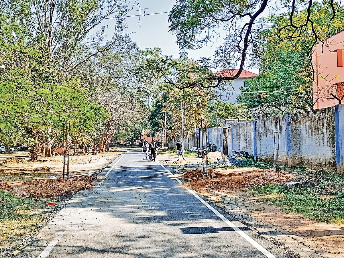 Ranchi News : रिम्स : हॉस्टल और पोस्टमार्टम परिसर होगा अलग, लगाया जायेगा गेट