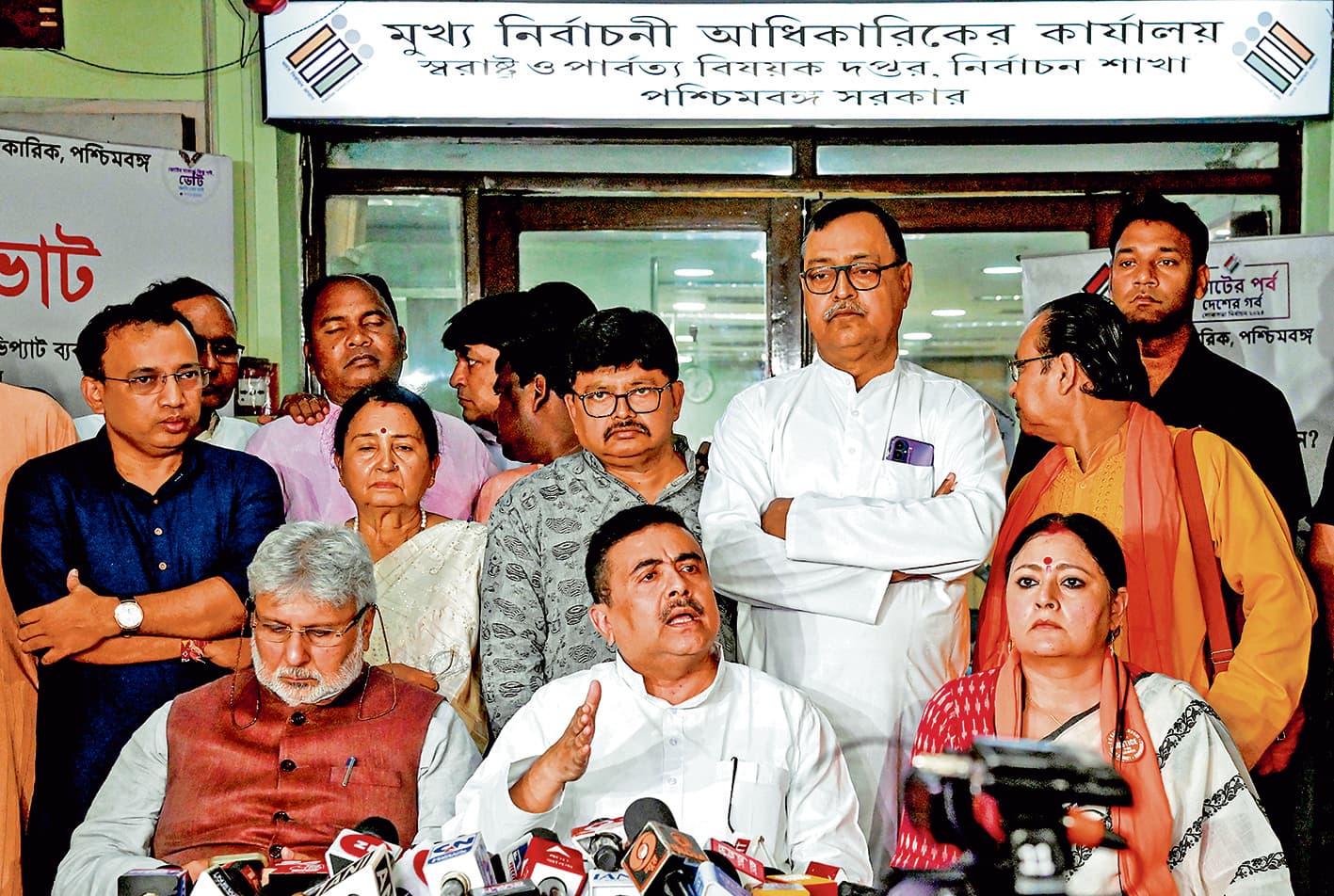 विपक्ष ने की राज्य में 17 लाख फर्जी वोटर होने की शिकायत