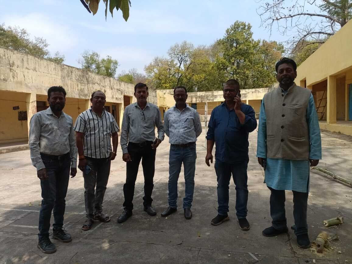 केंद्रीय विद्यालय के पुनः खुलने की खबर पढ़कर पहुंचे कई पूर्ववर्ती छात्र