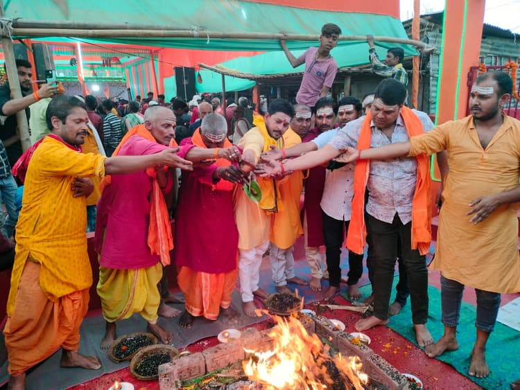 महादेव मंदिर में शिव ध्वनि का विधिवत समापन