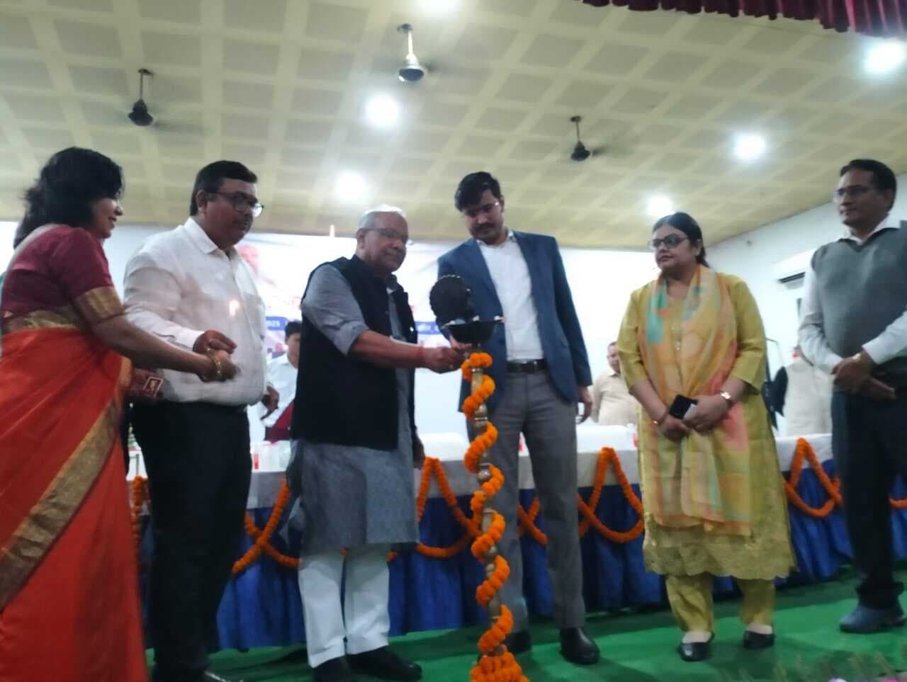 समाज व राष्ट्र के निर्माण में शिक्षकों की भूमिका अहम: तारकिशोर